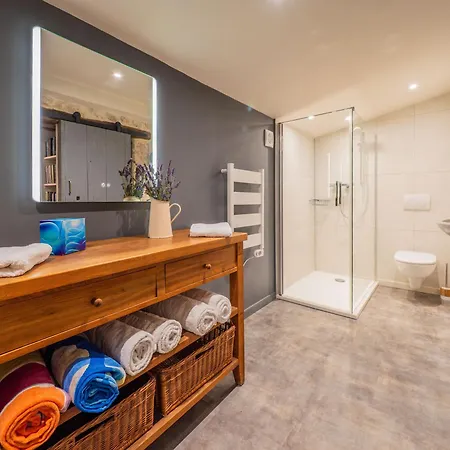 Carmagnac Cowshed Vaux-Lavalette