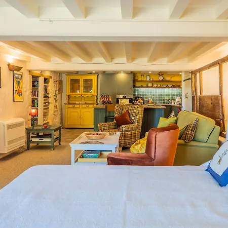 Carmagnac Cowshed Appartamento Vaux-Lavalette