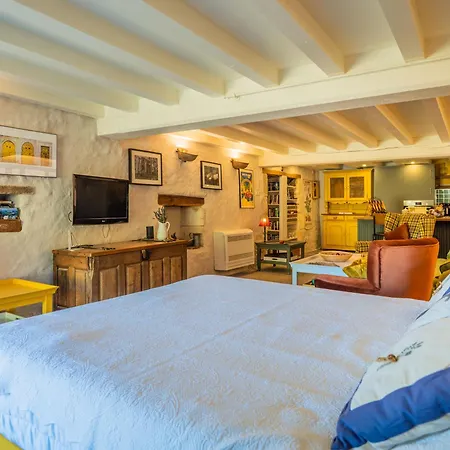 Apartment Carmagnac - Luxury Romantic With Hot Tub In The Charente *