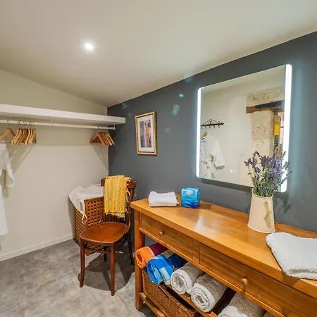 Apartment Carmagnac - Luxury Romantic With Hot Tub In The Charente