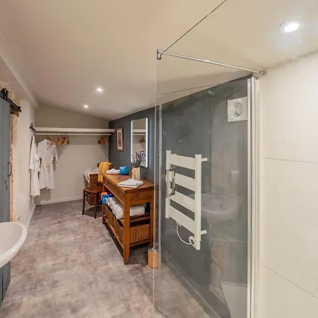 Apartment Carmagnac - Luxury Romantic With Hot Tub In The Charente *