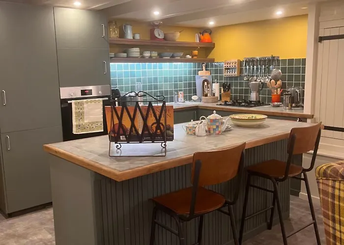 Carmagnac Cowshed Vaux-Lavalette