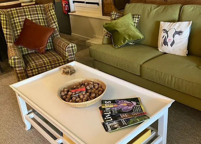 Carmagnac Cowshed Vaux-Lavalette