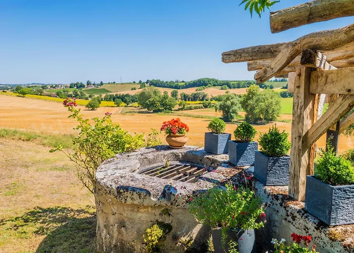 Carmagnac Cowshed Vaux-Lavalette