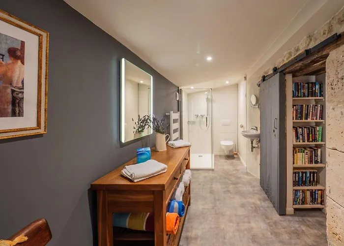 Carmagnac Cowshed Apartmán *